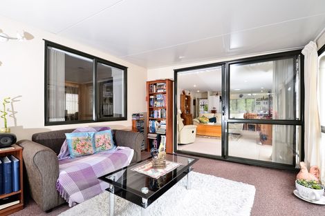 Photo of property in 6 Espalier Drive, Henderson, Auckland, 0612