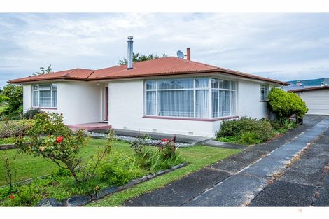 Photo of property in 1 Regent Street, Waimate, 7924