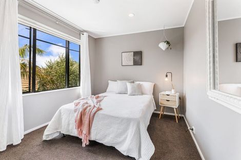 Photo of property in 15 Cellarmans Street, Te Atatu Peninsula, Auckland, 0610