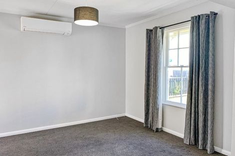 Photo of property in 11 Atkinson Street, Woodville, 4920