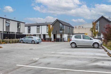 Photo of property in 8/10 New Brighton Road, Shirley, Christchurch, 8061