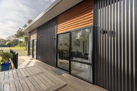 Photo of property in 10 Bute Street, Moeraki, 9482