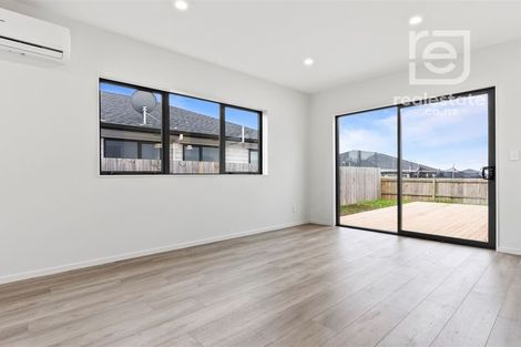 Photo of property in 4 Parton Road, Pukekohe, 2120