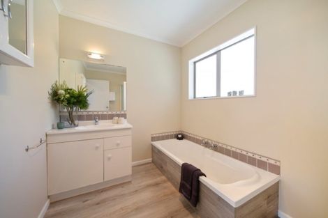 Photo of property in 84 Oranga Street, Westown, New Plymouth, 4310