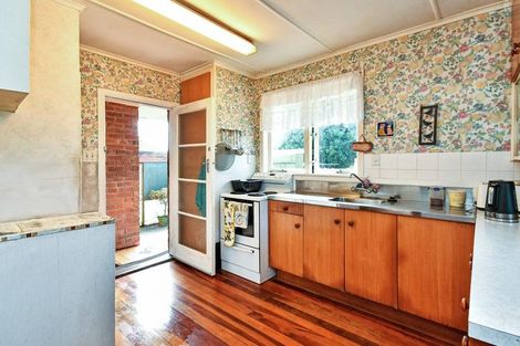 Photo of property in 19 Blanes Road, Weymouth, Auckland, 2103