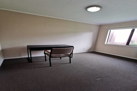 Photo of property in 16 Raphael Place, West Harbour, Auckland, 0618