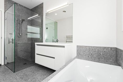 Photo of property in 102 Eriksen Road, Te Awa, Napier, 4110