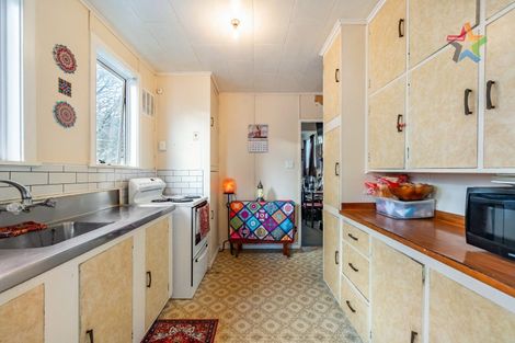 Photo of property in 47 Shearer Crescent, Naenae, Lower Hutt, 5011