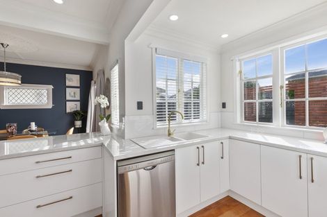 Photo of property in 13 Norton Park Avenue, Fairfield, Lower Hutt, 5011