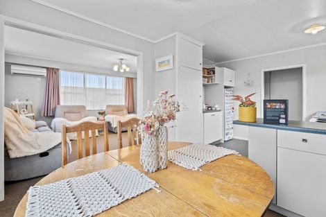 Photo of property in 2 Kaka Street, Gore, 9710