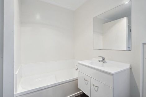 Photo of property in 106 Mako Mako Road, Levin, 5510