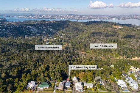 Photo of property in 2/42 Island Road, Beach Haven, Auckland, 0626