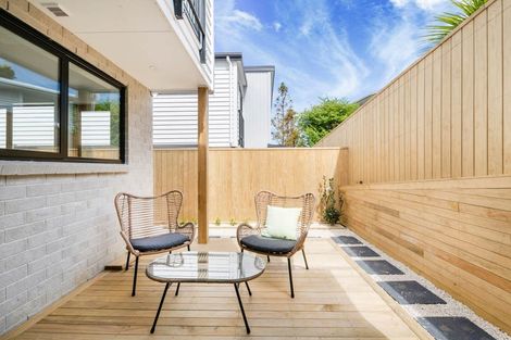 Photo of property in 70c Bond Crescent, Forrest Hill, Auckland, 0620