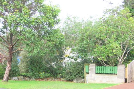 Photo of property in 15 Thorburn Avenue, Red Beach, 0932