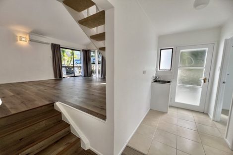 Photo of property in 1/4 Braund Place, Glenfield, Auckland, 0629