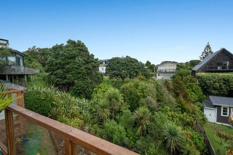 Photo of property in 14 Frances Street, Waikanae Beach, Waikanae, 5036