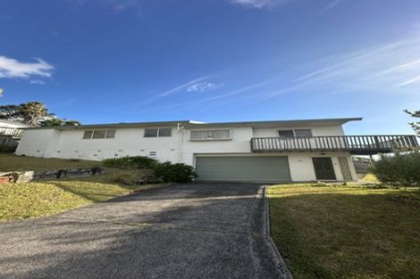 Photo of property in 36 Barbados Drive, Unsworth Heights, Auckland, 0632