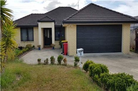 Photo of property in 11 Holsten Place, Massey, Auckland, 0614