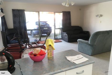 Photo of property in 163b Colwill Road, Massey, Auckland, 0614