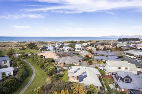 Photo of property in 14 Eastwood Rise, Waimairi Beach, Christchurch, 8083