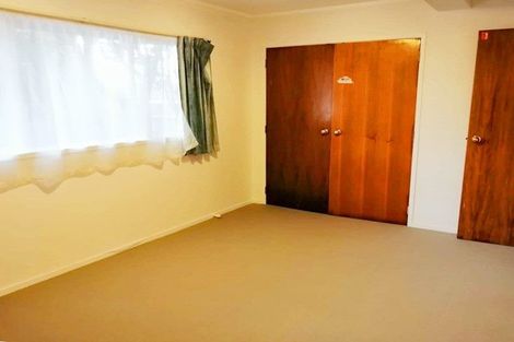 Photo of property in 11 Kingussie Place, Highland Park, Auckland, 2010