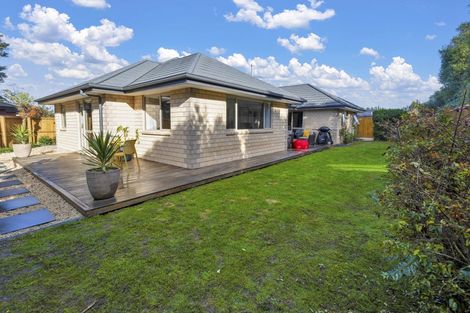 Photo of property in 19 Franklin Drive, Rangiora, 7400
