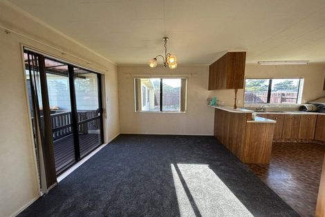 Photo of property in 12 Cargill Grove, Kelvin Grove, Palmerston North, 4414