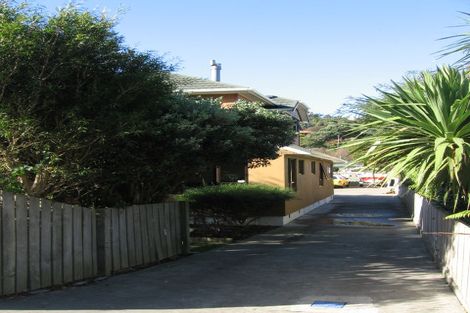 Photo of property in 16 Airlie Road, Plimmerton, Porirua, 5026