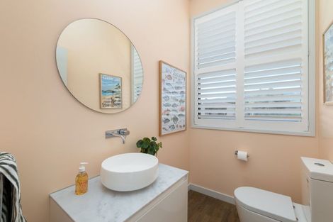 Photo of property in 4 Muriwai Drive, Diamond Harbour, Lyttelton, 8971