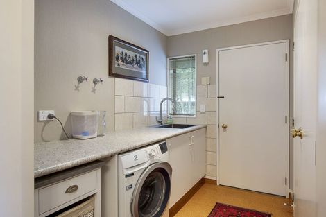 Photo of property in 12 Papawai Grove, Waikanae, 5036