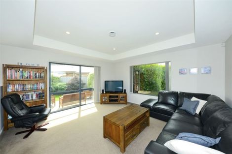 Photo of property in 6 Cyclamen Place, Aidanfield, Christchurch, 8025