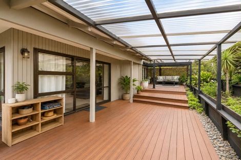 Photo of property in 30 Charles Dickens Drive, Mellons Bay, Auckland, 2014