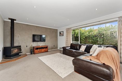 Photo of property in 27 Glen Lynne Avenue, Queenwood, Hamilton, 3210