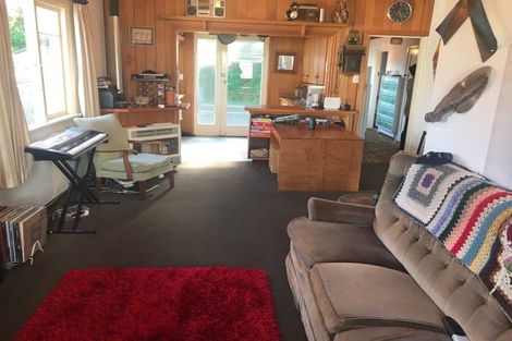 Photo of property in 1 Linwood Way, Island Bay, Wellington, 6023