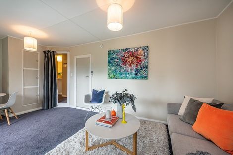 Photo of property in 19a Montgomery Avenue, Rothesay Bay, Auckland, 0630