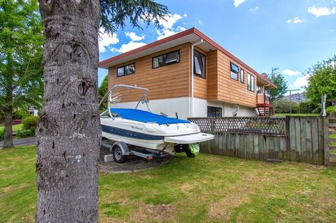 Photo of property in 33 Tawavale Street, Pukehangi, Rotorua, 3015