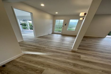 Photo of property in 1/45 Rothesay Bay Road, Rothesay Bay, Auckland, 0630