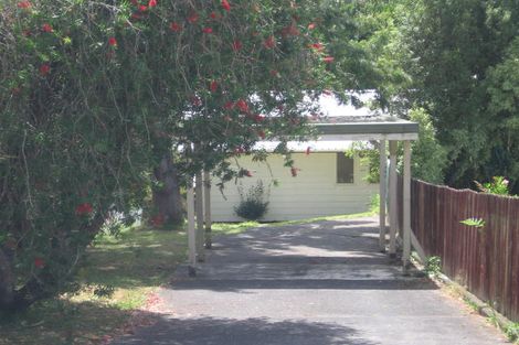 Photo of property in 3/251 Wairau Road, Totara Vale, Auckland, 0627