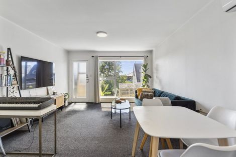 Photo of property in 9/14 Seaview Terrace, Mount Albert, Auckland, 1025