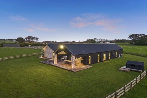 Photo of property in 58 Kidd Road, Waiuku, 2682