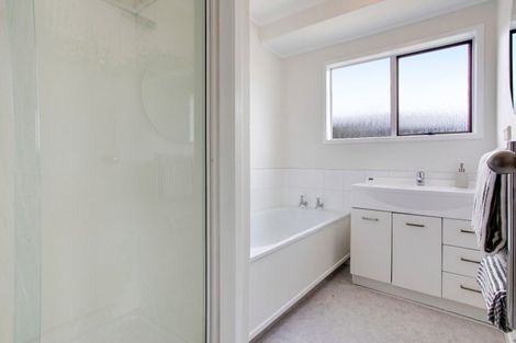 Photo of property in 1/573 Beach Road, Murrays Bay, Auckland, 0630