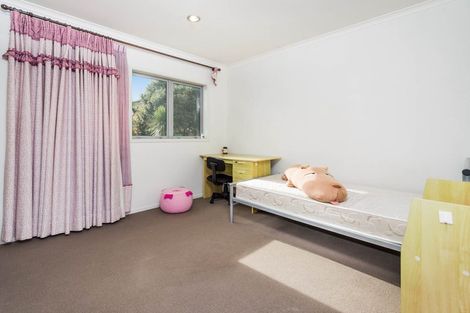 Photo of property in 59 Fields Parade, Oteha, Auckland, 0632
