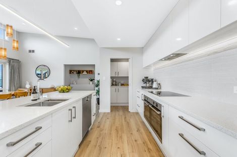 Photo of property in 28 Banks Boulevard, Whitby, Porirua, 5024