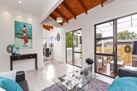 Photo of property in 2/3 Copley Street, New Lynn, Auckland, 0600