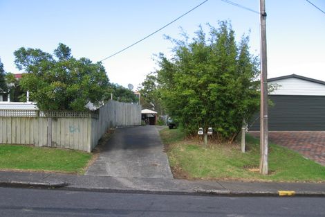 Photo of property in 48 Longburn Road, Henderson, Auckland, 0610