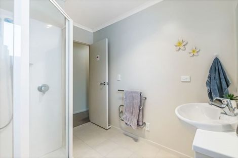 Photo of property in 215 Alec Craig Way, Gulf Harbour, Whangaparaoa, 0930