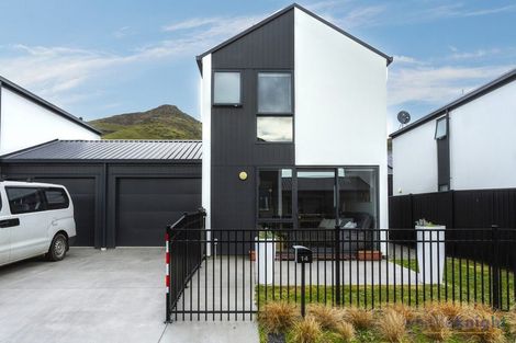 Photo of property in 14 Wheatsheaf Lane, Heathcote Valley, Christchurch, 8022