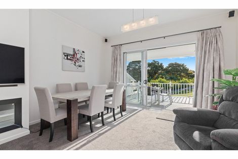 Photo of property in 72 Hermitage Road, Waiuku, 2682