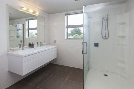 Photo of property in 31 Linkwater Way, Parklands, Christchurch, 8083