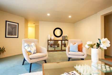 Photo of property in 1 Landing Drive, Albany, Auckland, 0632